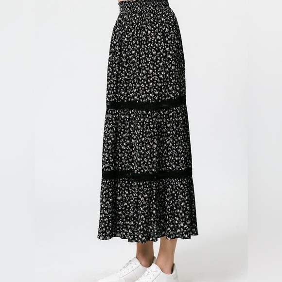 Beautiful flower gauze tiered skirt - Picture 3 of 4